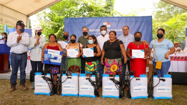 Tarjetas claves, mochilas, kits de herramientas, enseres y suplementos alimenticios llegan a Darién