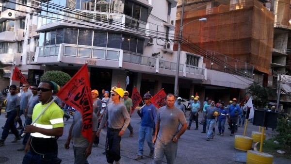 Piden una Asamblea constituyente originaria contra la corrupción.