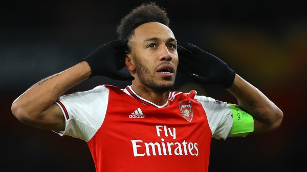 Aubameyang hunde más al Manchester United