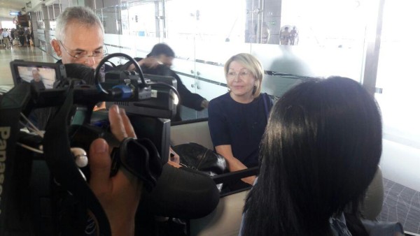 Luisa Ortega en el Aeropuerto de Tocumen.