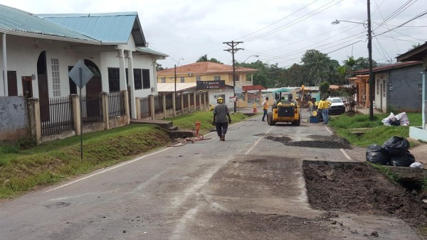 MOP cierra un paño de la vía hacia El Trapichito de La Chorrera por reparación