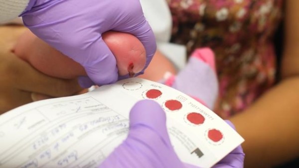 Tamizaje a neonatos será obligatorio, Cortizo sancionó la Ley