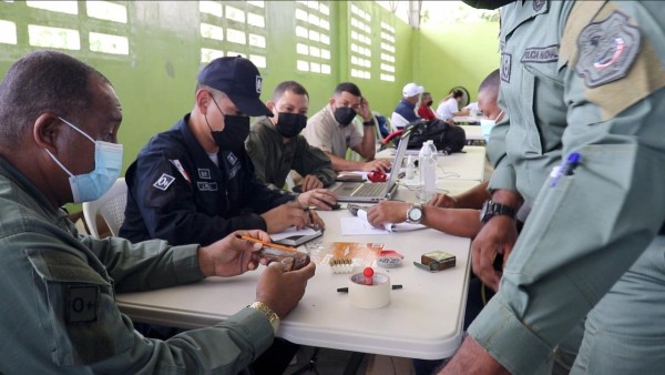 Pacificando Mi Barrio entrega 17 mil dólares en Vales 