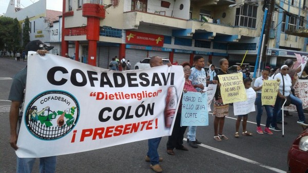 Envenenados se toman las calles, se sienten burlados por la Corte 