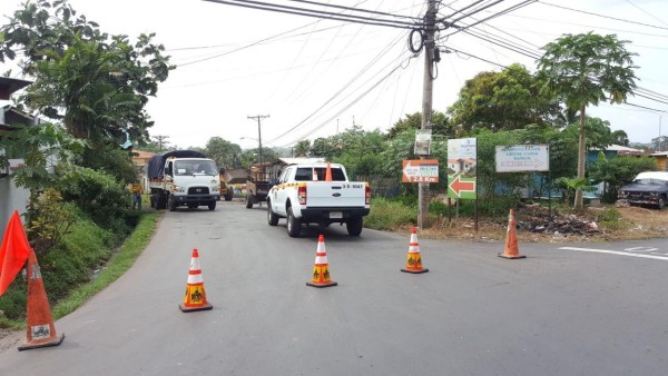 MOP cierra un paño de la vía hacia El Trapichito de La Chorrera por reparación