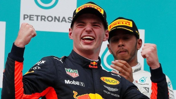 Verstappen le saca 12 puntos a Hamilton.