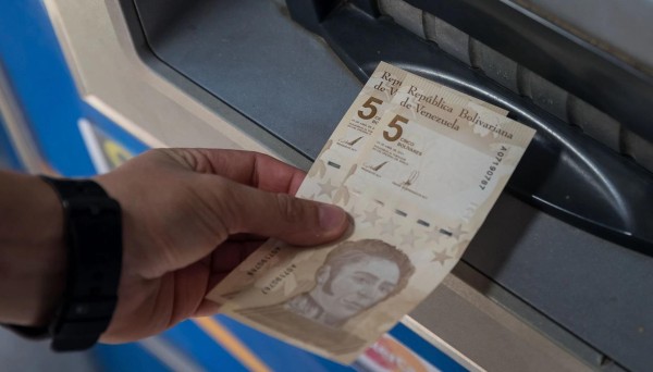 Para obtenerlos hay que buscar un cajero, pero la mayoría están dañados.