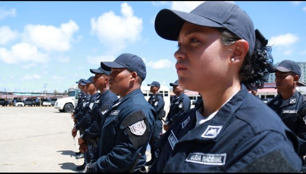 Policía refuerza varias zonas con más unidades