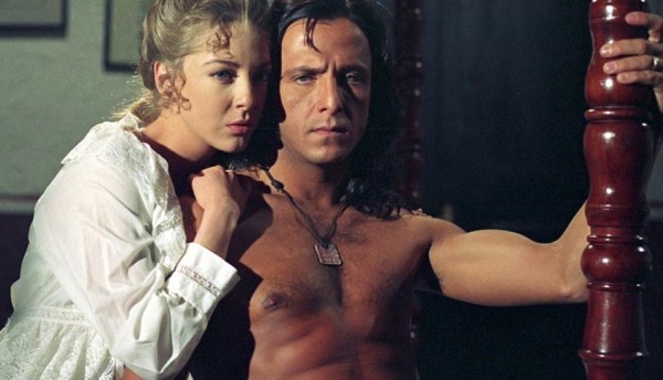 Edith González y Eduardo Palomo en una escena de Corazón Salvaje, de 1993.