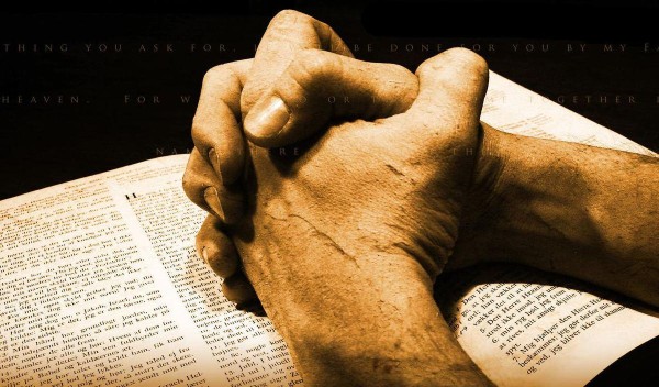 Hacer que la oración los mantenga siempre unidos