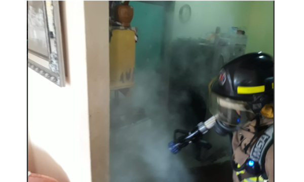 Cocina de vivienda incendiada por un tanque de gas en La Chorrera
