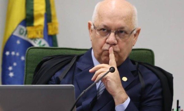 Zavascki investigaba el mayor caso de corrupción del Brasil.