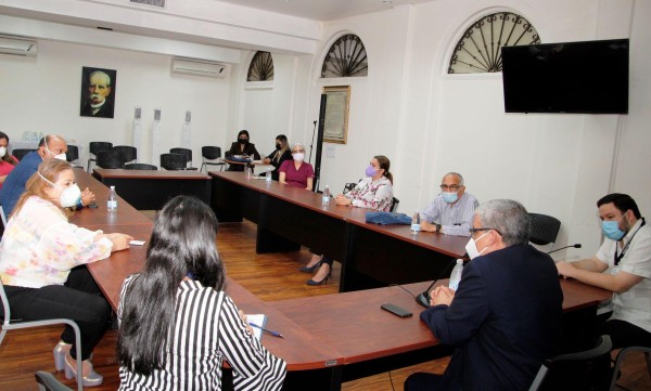MINSA y CSS trabajan en un plan para implementar tecnología ECMO en ...