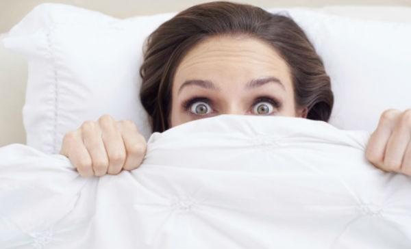 Desafortunadamente, no puedes, es un fenómeno fisiológico que no podemos controlar. Los aires vaginales son producto del aire atrapado en la vagina.