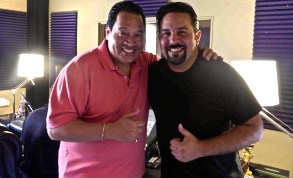 Tito Nieves también está en el disco.