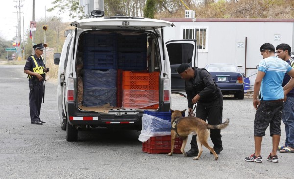 Retén policial de rutina en el distrito de Chepo.