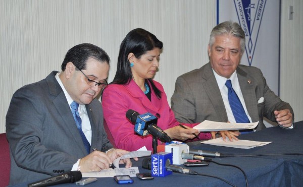 El menú: campaña sucia y clientelismo