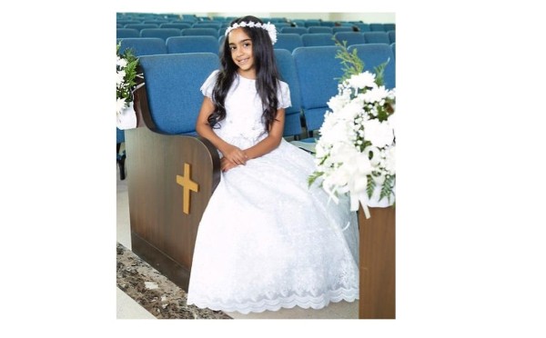 Sandra, con el corazón hinchado por la primera comunión de su hija, Camila&nbsp;