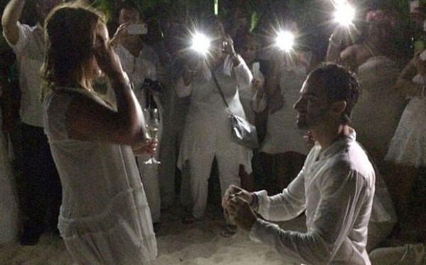 Momento en que Tony le pedía la mano