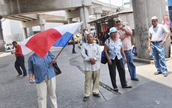 Protestas de jubilados en la 5 de mayo.