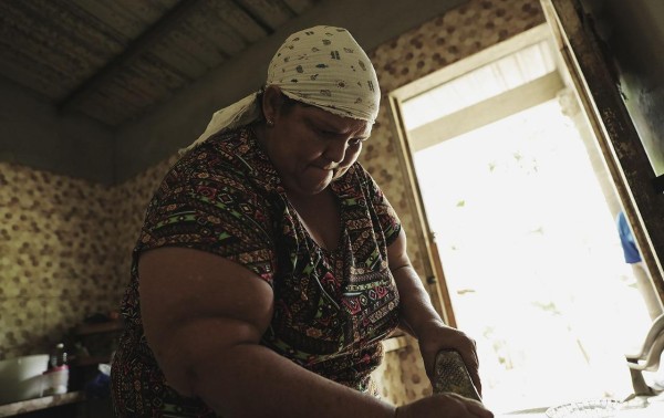 Emprendimiento femenino: Saca adelante a su familia vendiendo 'queques' 