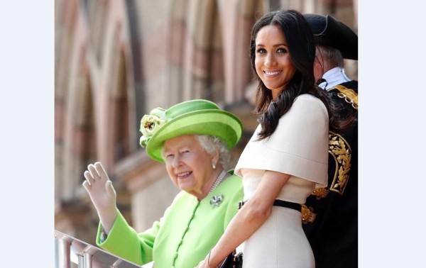 Una de las tres fotos publicadas hoy en el Twitter de la reina.