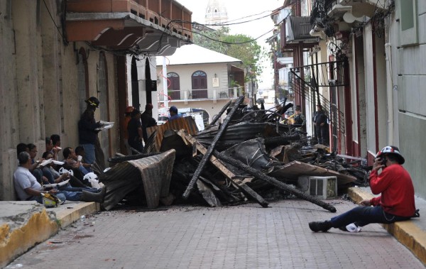 Limpieza de los materiales calcinados continuará hoy.