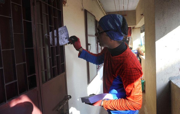El Hombre Araña busca sus votos