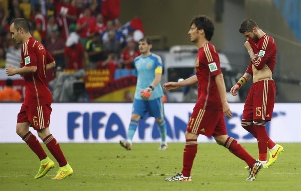 La selección española es eliminada por los chilenos en un encuentro dominado por Chile.