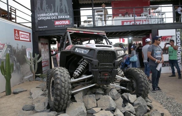 La gastronomía y la música peruana rodean el podio de salida del Dakar 2018&nbsp;