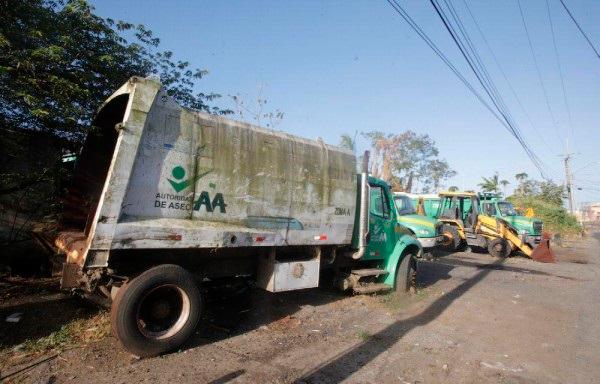 27 camiones compactadores se encontraban tirados, pese a presentar daños mecánicos menores.