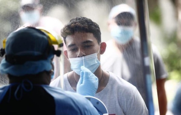 En febrero se podría alcanzar diariamente 40,000 contagios de covid-19 en Panamá