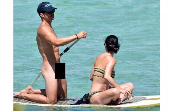 Orlando Bloom muestra su descomunal miembro