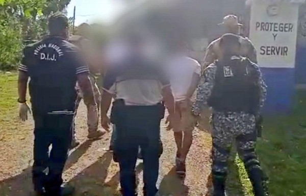 Capturan a sujetos que se metieron a robar a la casa de un fiscal