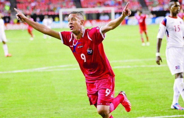 Gabriel Torres es llamado por el ‘Bolillo’ Gómez.