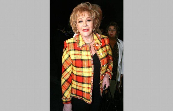 Silvia Pinal, chochita, sigue trabajando