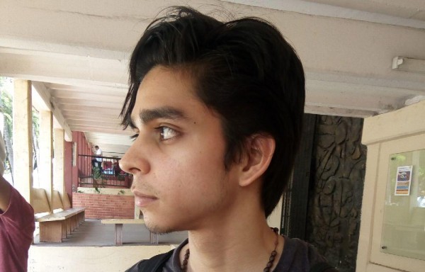 ‘No es malo el virtual, pero muchos les gustaría tener el mismo álbum, yo llenaría los 2 '. ESTUDIANTE Jose Delgado