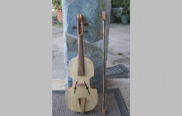 El Rabel y el Socavón, Instrumentitos auténticamente panameños