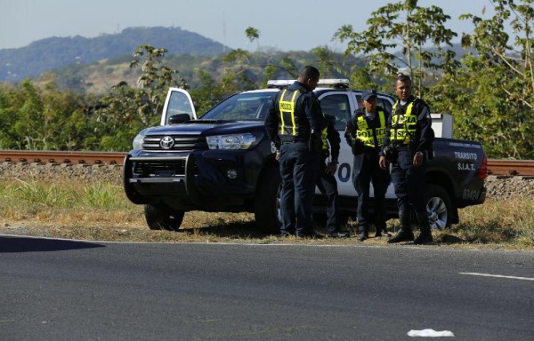 una video cámara de vigilancia será utilizada para deslindar responsabilidad en este hecho de tránsito