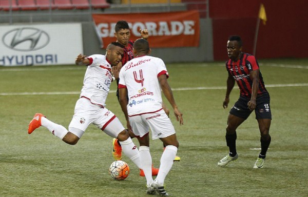 Los Monjes al derrotar a Sporting SM, llegaron a los 25 puntos.