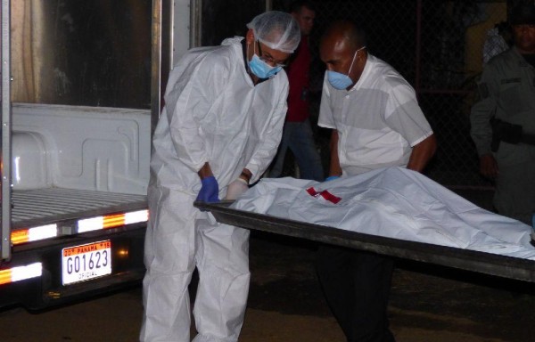 Vecinos de la víctima se encuentran temerosos por el hecho de sangre