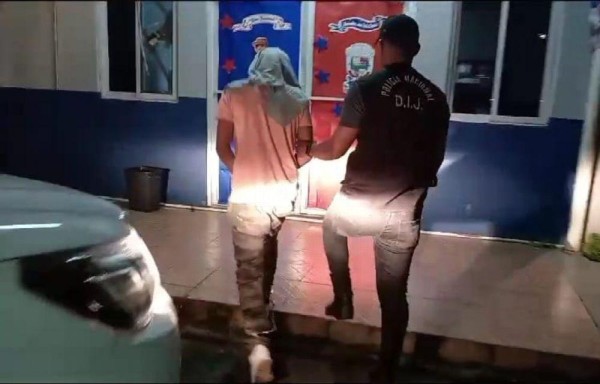 También se le formularon otros cargos