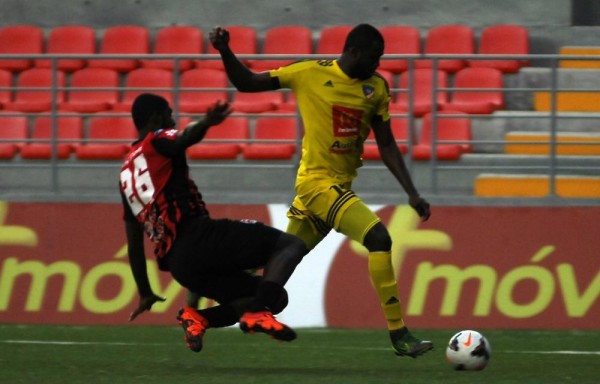 Partido de futbol de la LPF disputado entre los equipos del Chorrillo FC y El Sporting de San Miguelito en el estadio Maracanà.