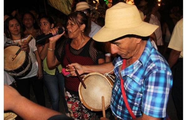 Los tamboritos dieron la sazón a las fiestas.