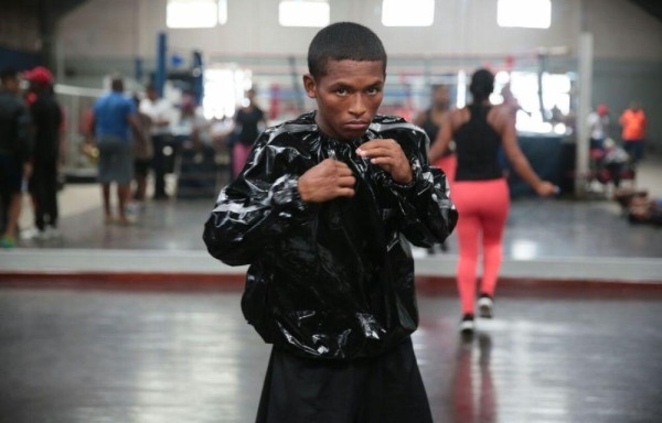 El diminuto Leroy Estrada.