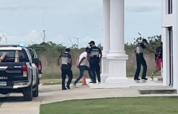 Los detenidos cuando llegaban la mañana de ayer al Sistema Penal Acusatorio de la provincia de Coclé