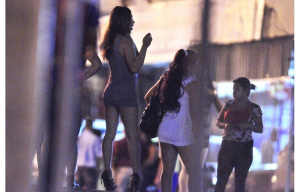 Travestis en las calles.