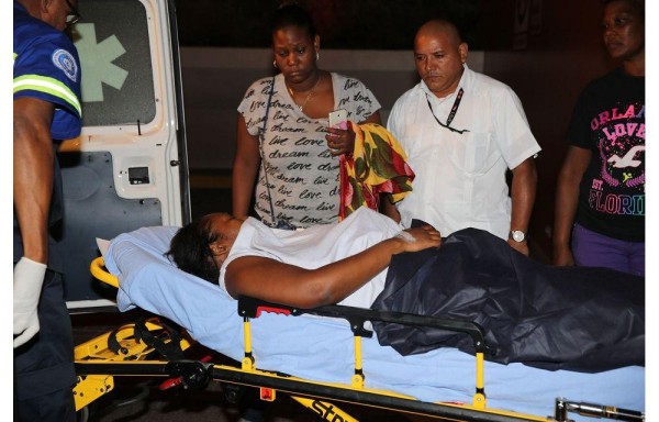 Elizabeth Ince, de 41 años, sufrió 3 balazos