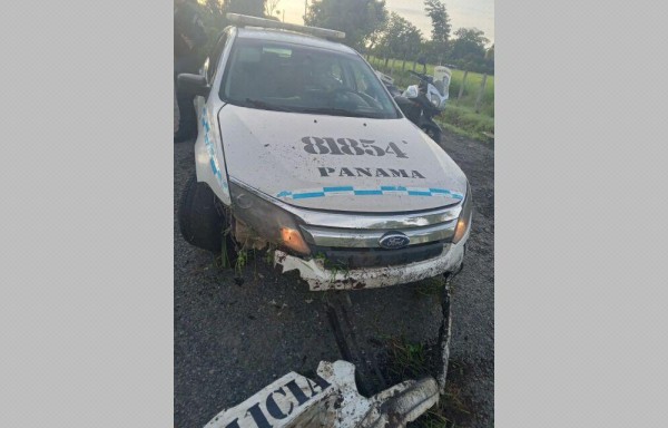 ¡Es el colmo! Dos policías borrachos en su turno se estrellan en Chiriquí
