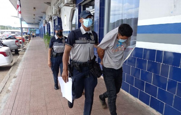 Carlos Ivan Pittí, de 21 años de edad, fue aprehendido el día jueves en Las Veraneras en Arraiján.